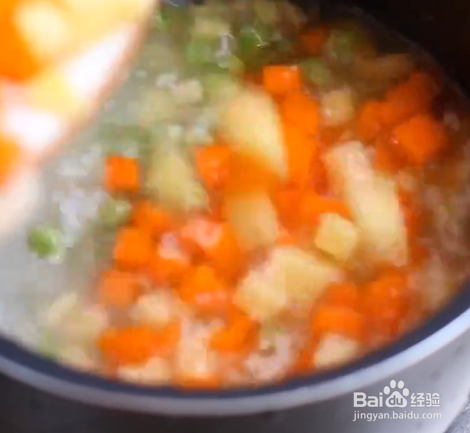 如何制作什锦炒饭？