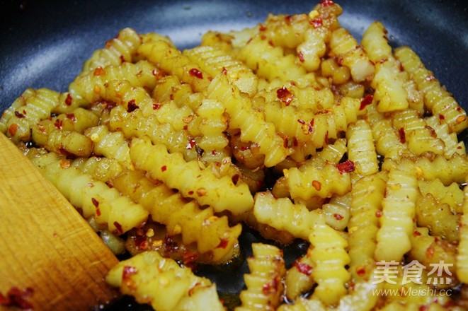 街边畅销的小零食——狼牙土豆