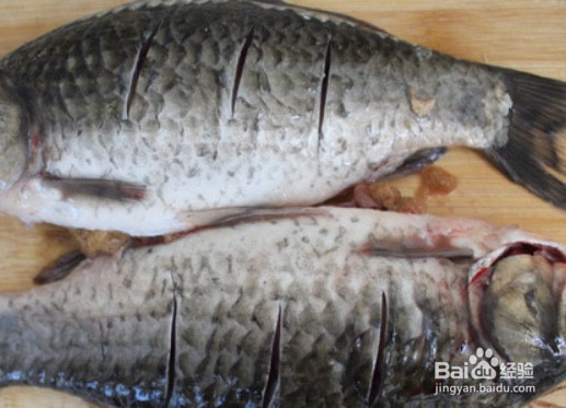 鲫鱼汤怎么炖好喝又营养下奶