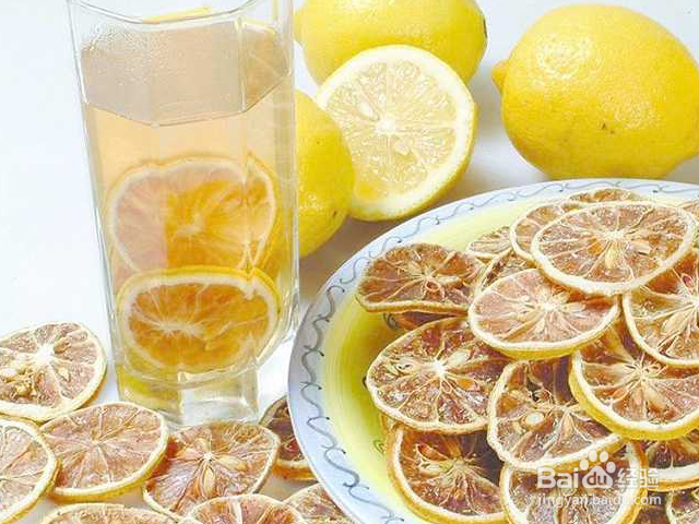 晒干的柠檬片泡水有什么好处？