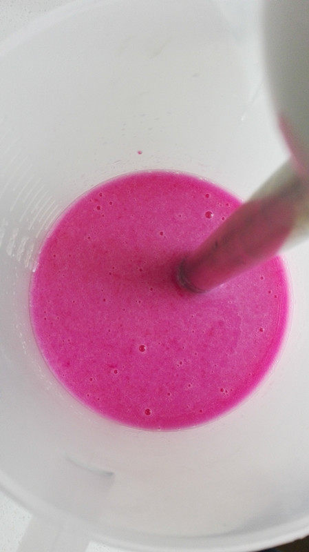 火龙果皮汁怎么做好吃，看这个就能学会