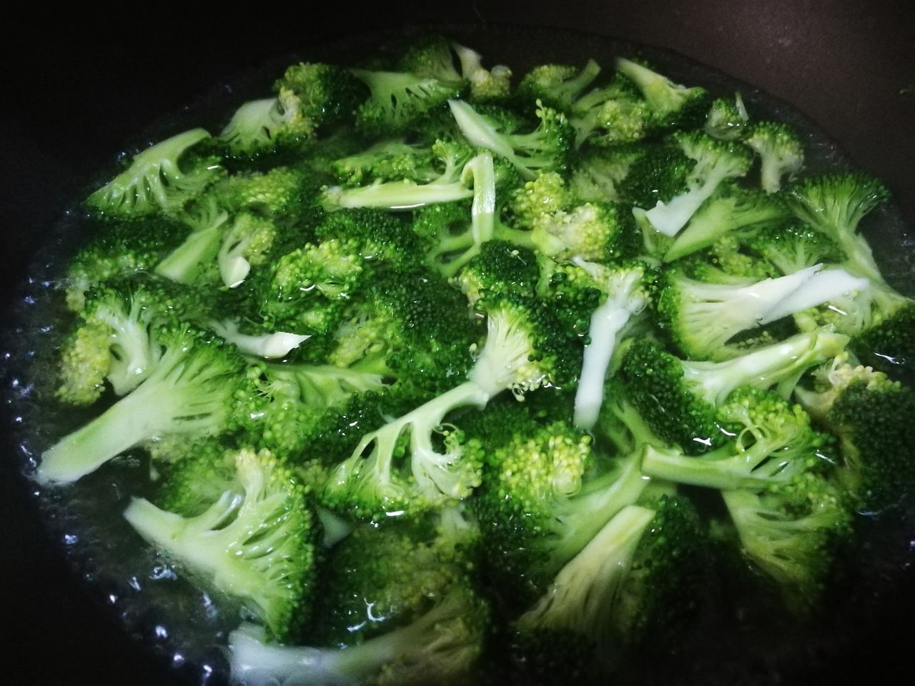 西蓝花炒番茄的做法，你学会了吗