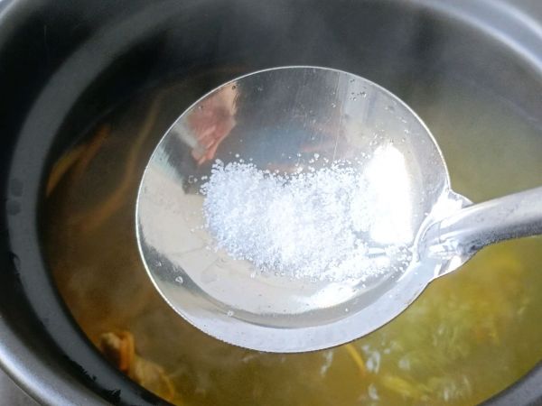 虫草花鲍鱼龙骨汤