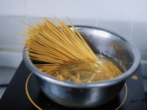 无油捞汁冷荞麦面