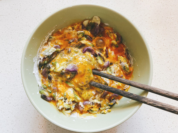 蔓越莓槐树花蛋饼