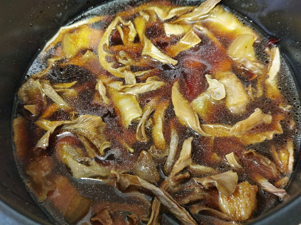 贴秋膘丨笋干红烧肉