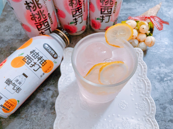 柠檬桃桃西柚气泡饮