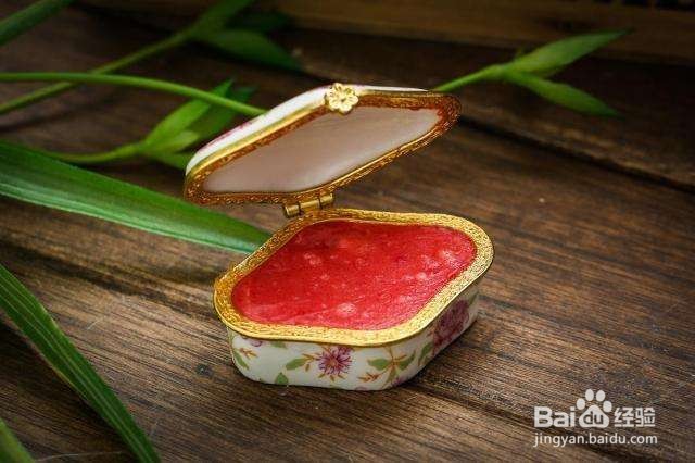 古代女性化妆用的胭脂得名于