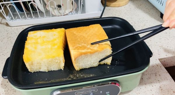 拔草厚蛋烧三明治