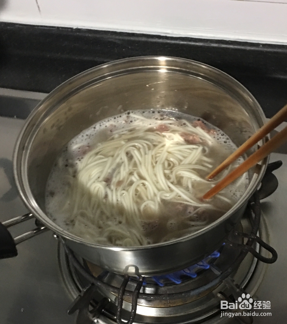 怎样做清甜牛肉面?