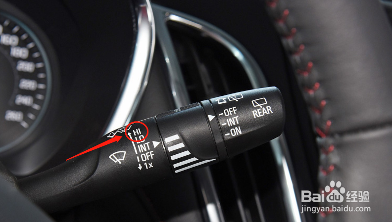 雪佛兰探界者汽车雨刮器怎么调节