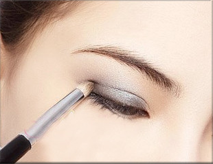 法式烟熏妆教程