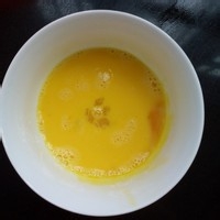 哄宝宝的炸洋葱圈小吃的做法