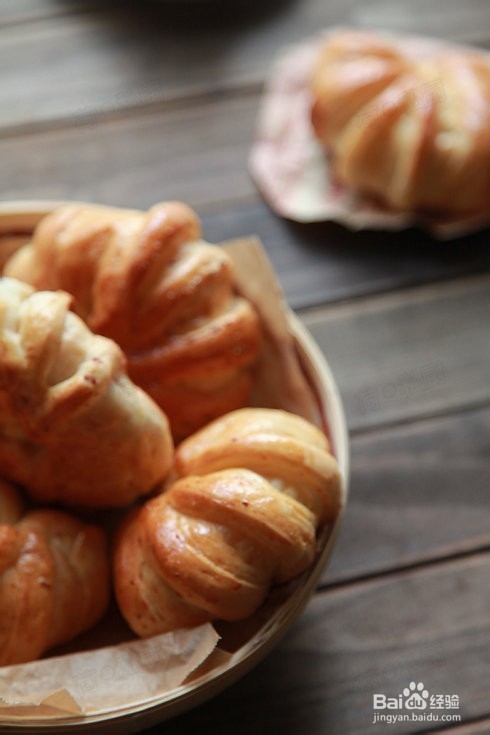 自制萌款营养的乳酪培根小餐包