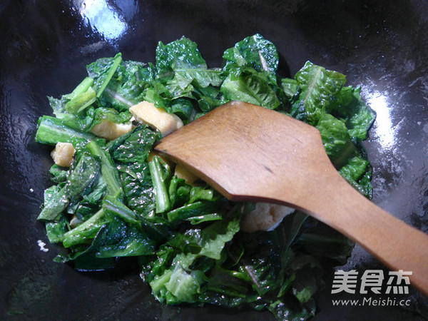 油豆腐炒莴笋叶