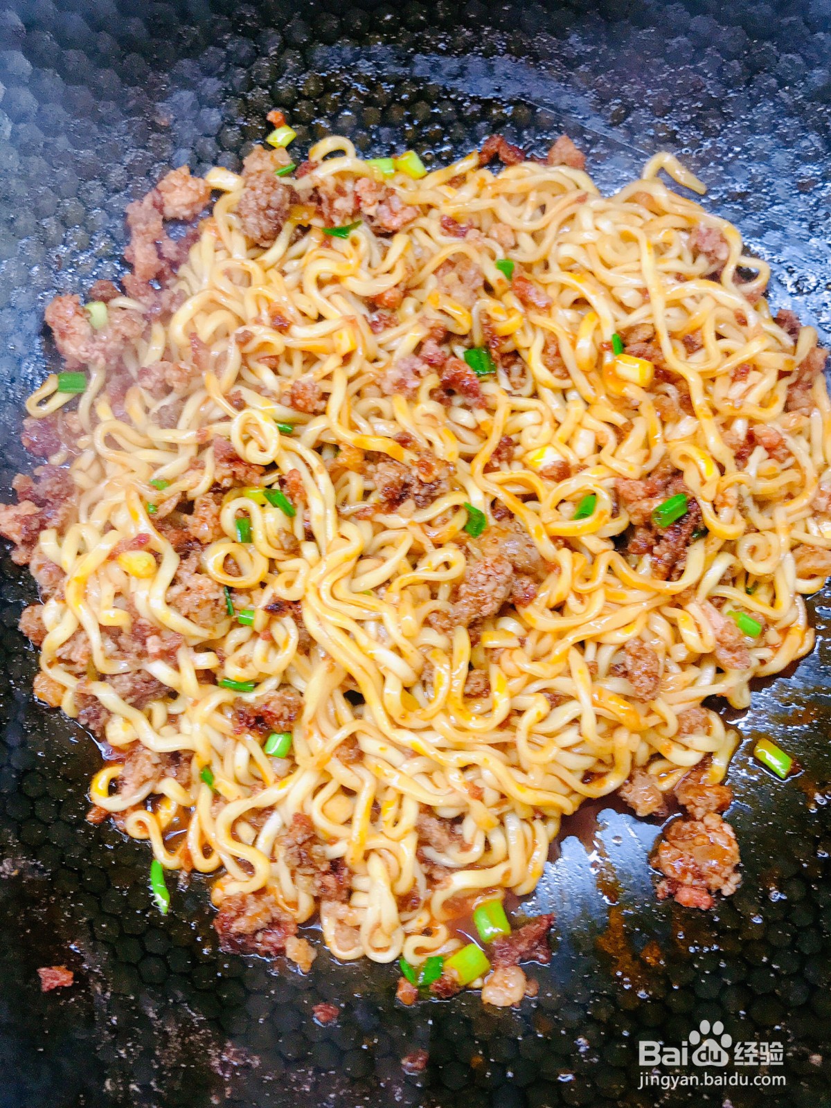 肉末炒火鸡面的做法