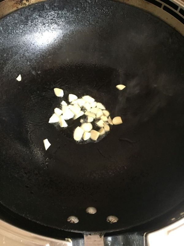 豆豉鲮鱼油麦菜