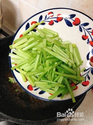 私房芹菜炒牛肉