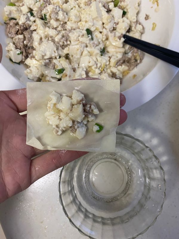 咯吱脆豆腐锅贴