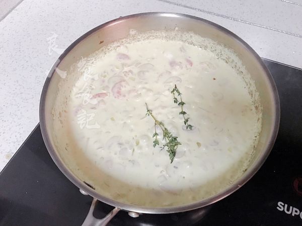 奶油口菇虾仁意面