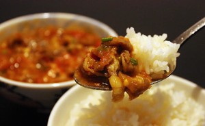 教大家怎么做-懒人番茄牛肉饭