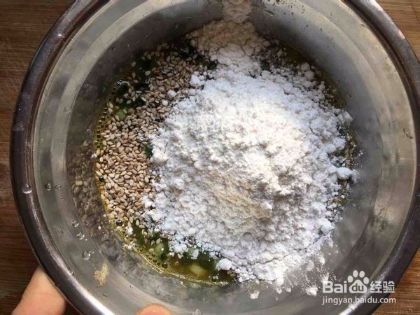 葱花芝麻卷饼的做法