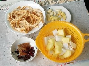养生食补羊肉暖身锅的做法