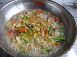 家常咖喱鸡腿盖浇饭的做法