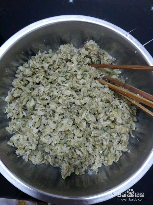 槐花麦饭的做法