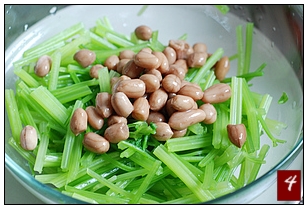 【芹菜花生米】清香爽口的降压菜
