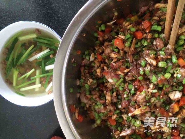 蔬菜鲜肉包的做法