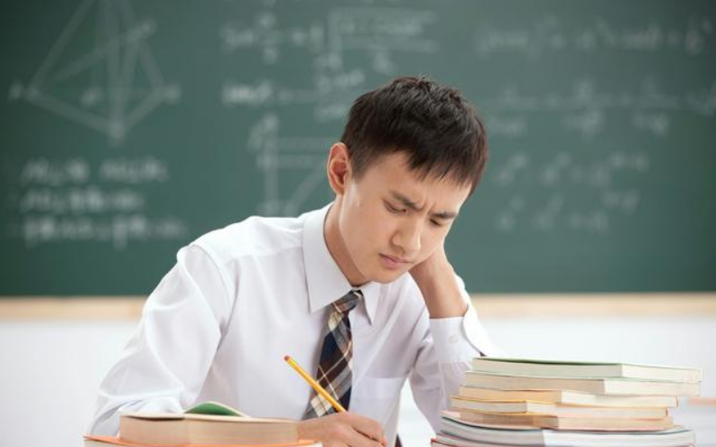 中专可以通过成人高考直接升本科吗