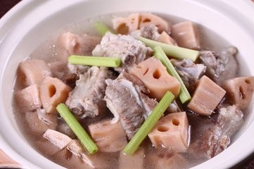 坐月子吃什么比较好?