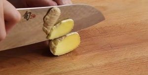 食补养生排骨山药玉米汤的做法