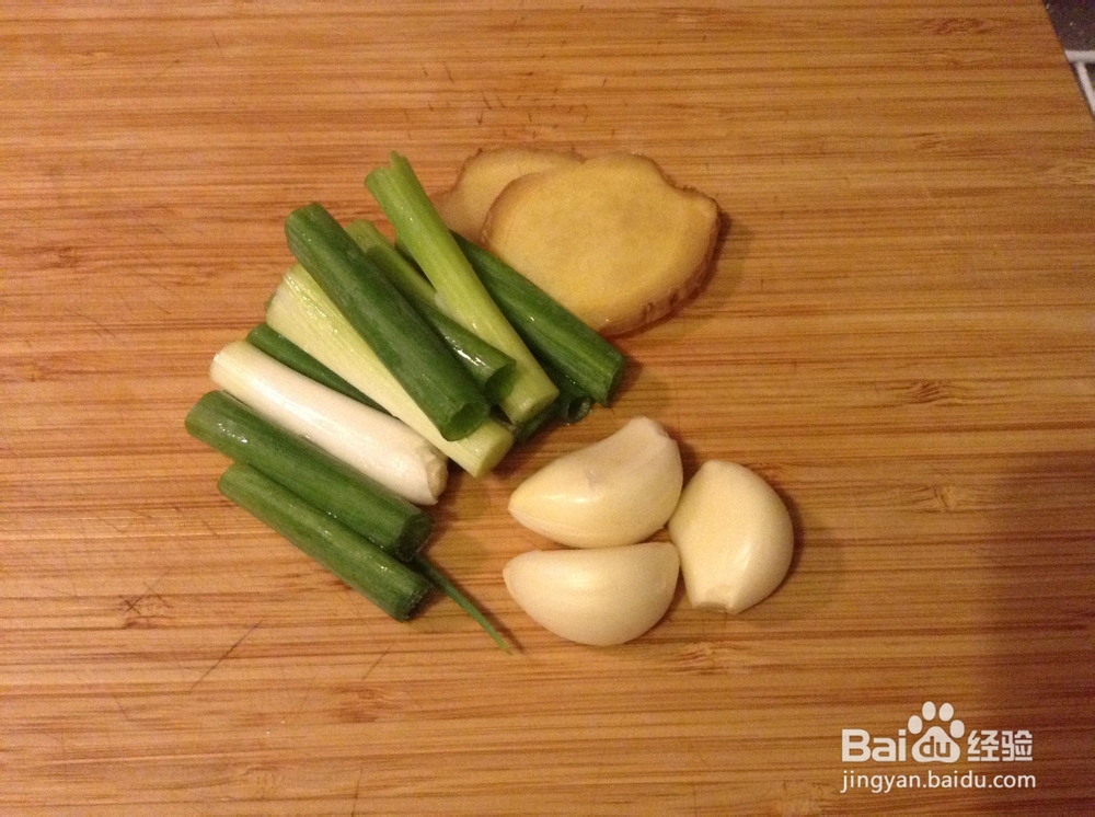 新手易做的红烧肋排鸡蛋素鸡