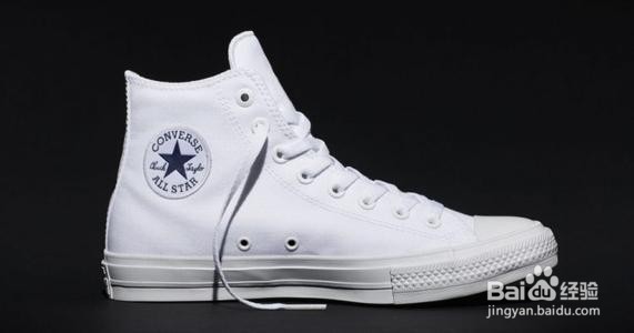 匡威白鞋子怎么清洗