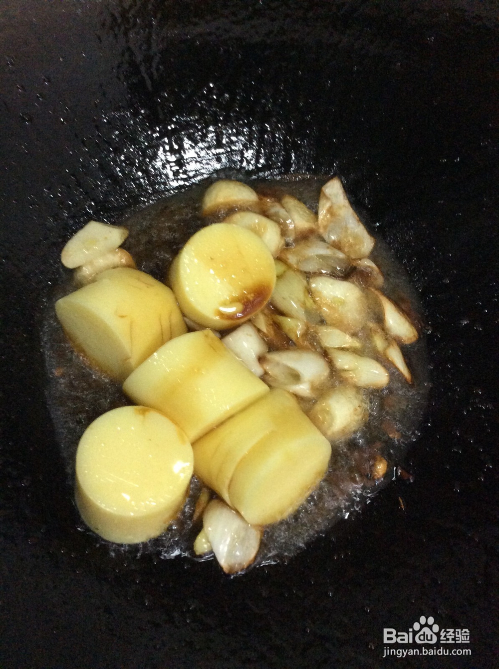 金针菇炖日本豆腐，简单家常小菜