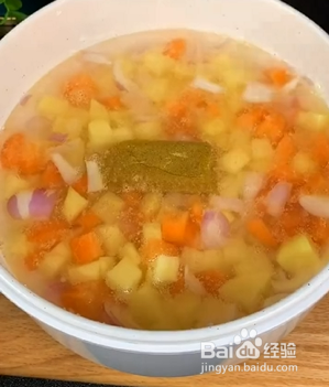 如何自制浓香可口的咖喱鸡排饭