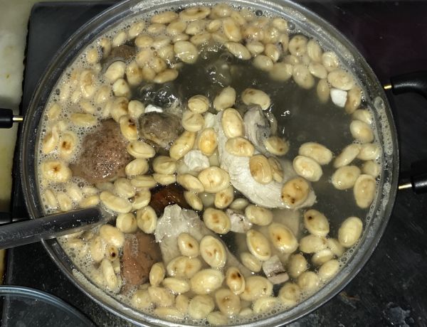 蚝豉粉葛牛尾鱼汤