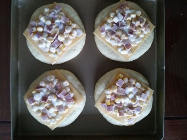 芝士培根玉米包