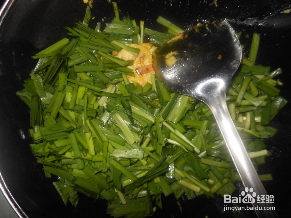怎么做简单好吃韭菜炒鸡蛋呢?