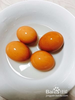 如何做出流油的咸蛋