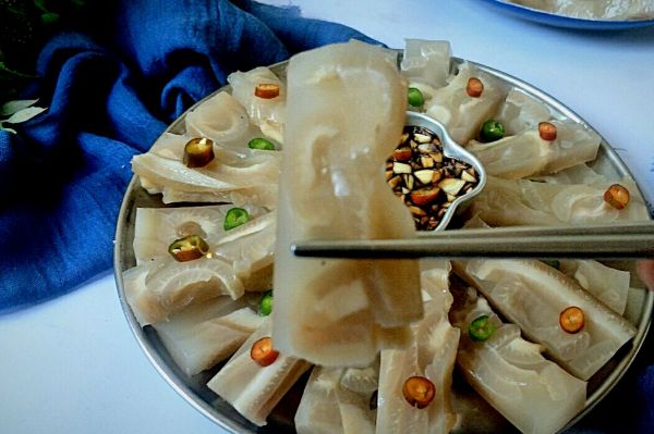 #2018年我学会的一道菜#水晶猪皮冻