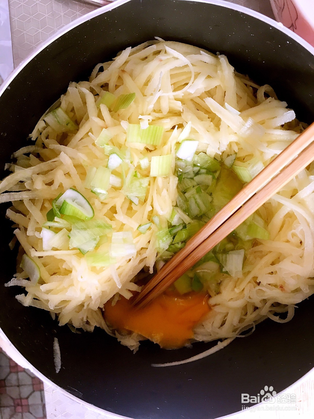 只需十分钟，制作美味土豆饼，适合上班族~