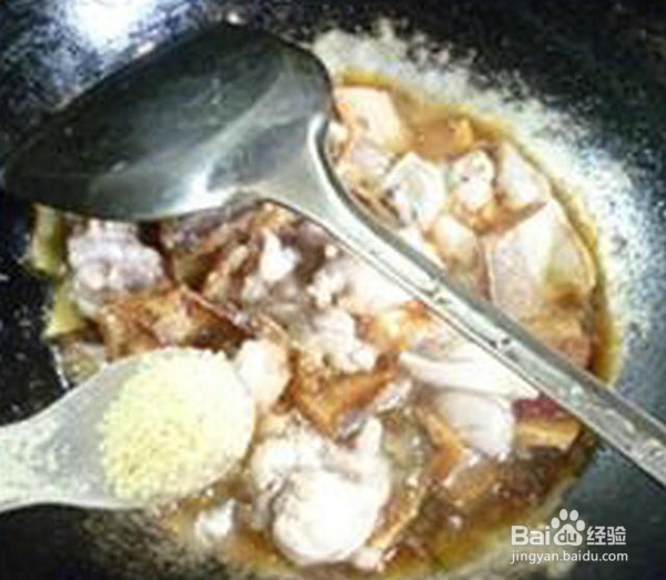黄鱼鲞烧牛蛙的做法