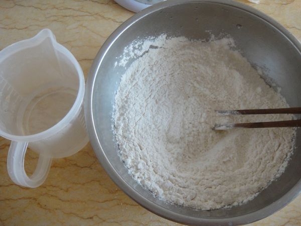 榨菜笋丁鲜肉饼