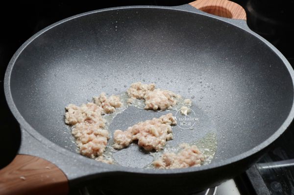 咸蛋黄肉末豆腐