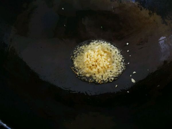 彩椒蒜蓉烤扇贝