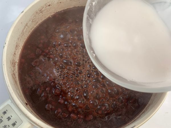 红糖红豆桂花丸子汤