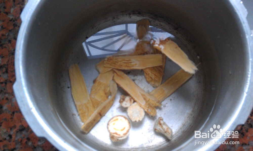 药膳汤水美容强身--黄芪当归羊肉汤